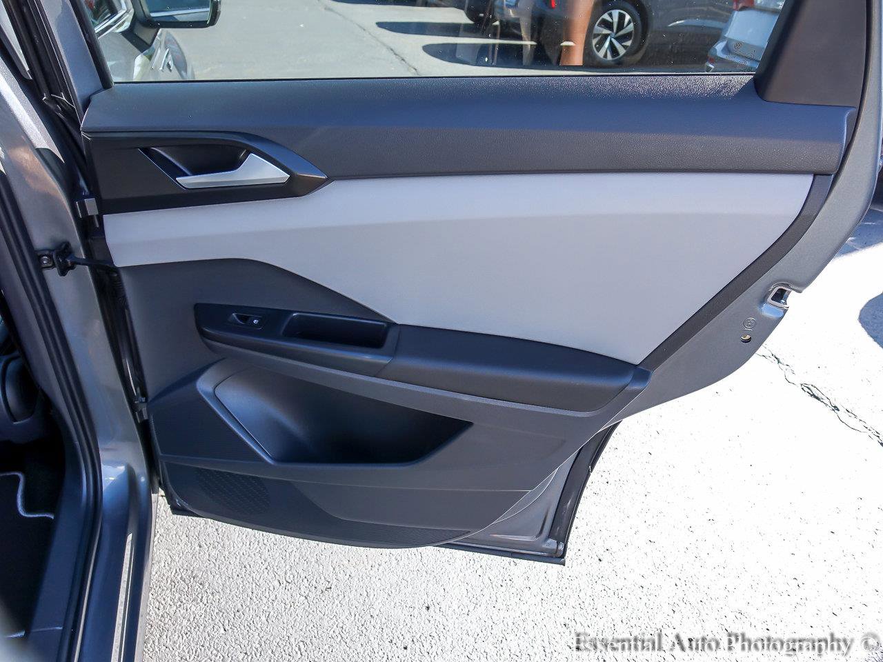2023 VOLKSWAGEN TAOS - Image 24