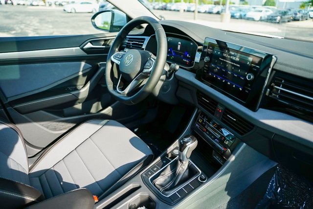 2025 Volkswagen Jetta 1.5T SE photo 29