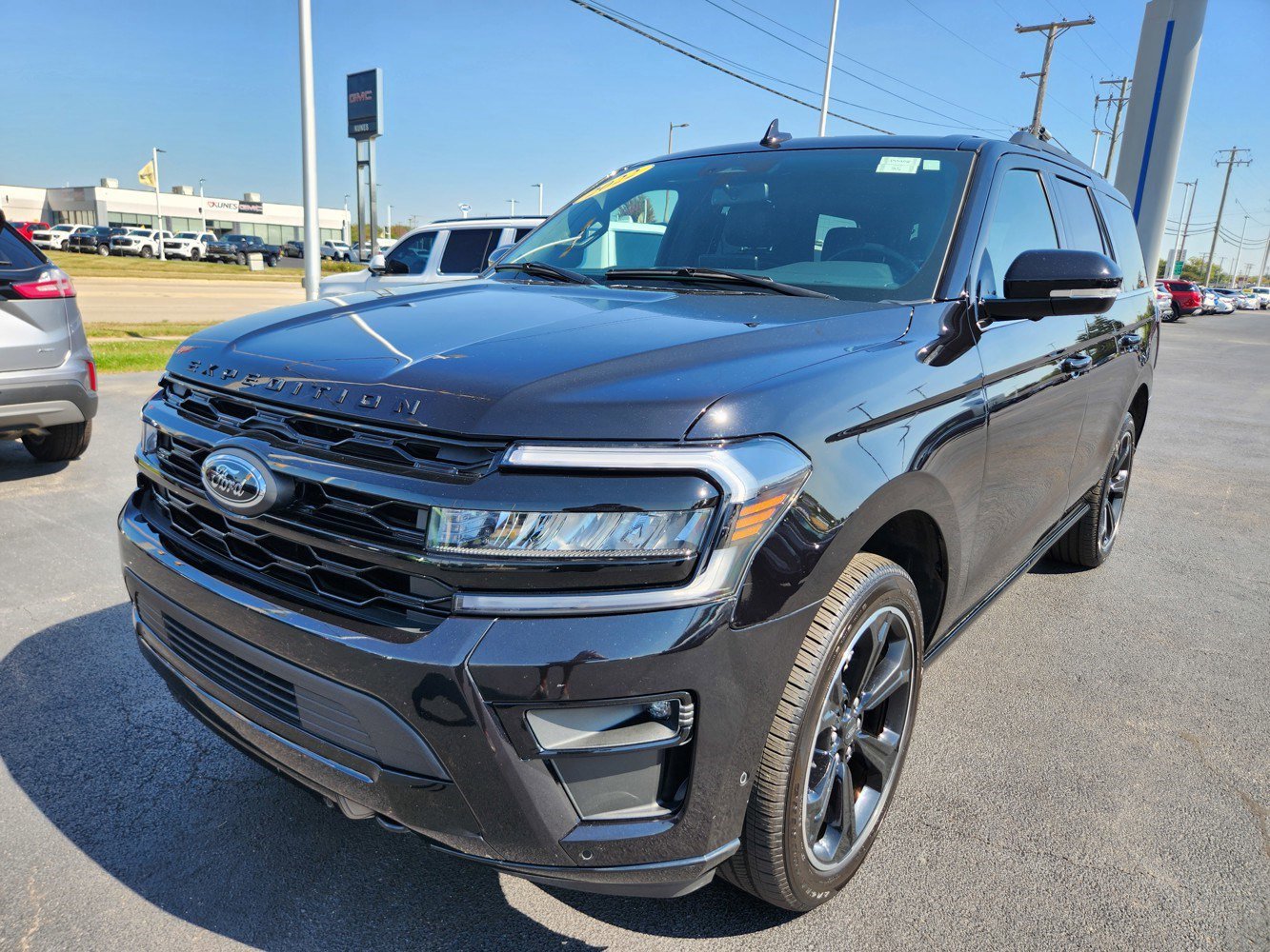 2022 Ford Expedition Limited photo 3