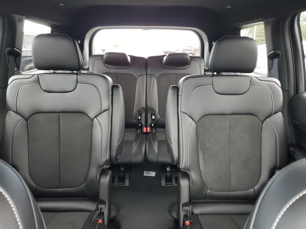 2025 Jeep Grand Cherokee Altitude X photo 12
