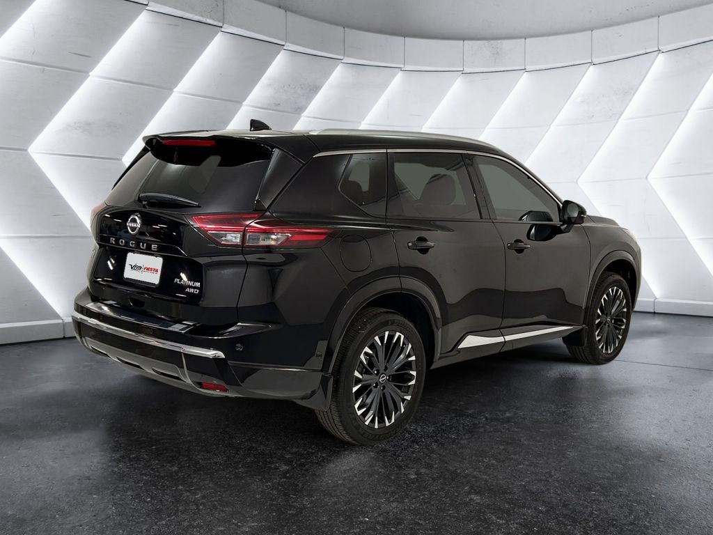 2024 Nissan Rogue Platinum photo 4