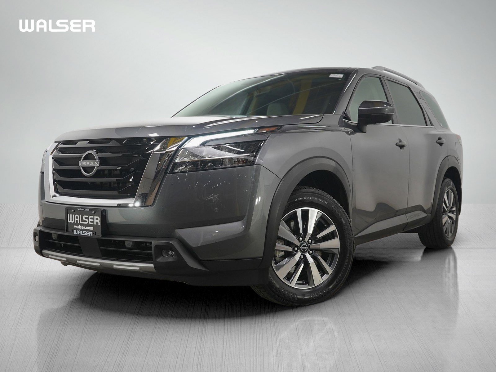 2024 Nissan Pathfinder SL's photo