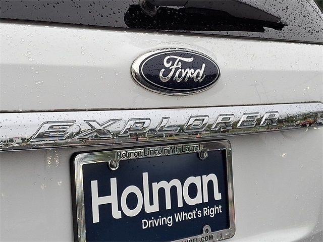 2013 Ford Explorer Base photo 26