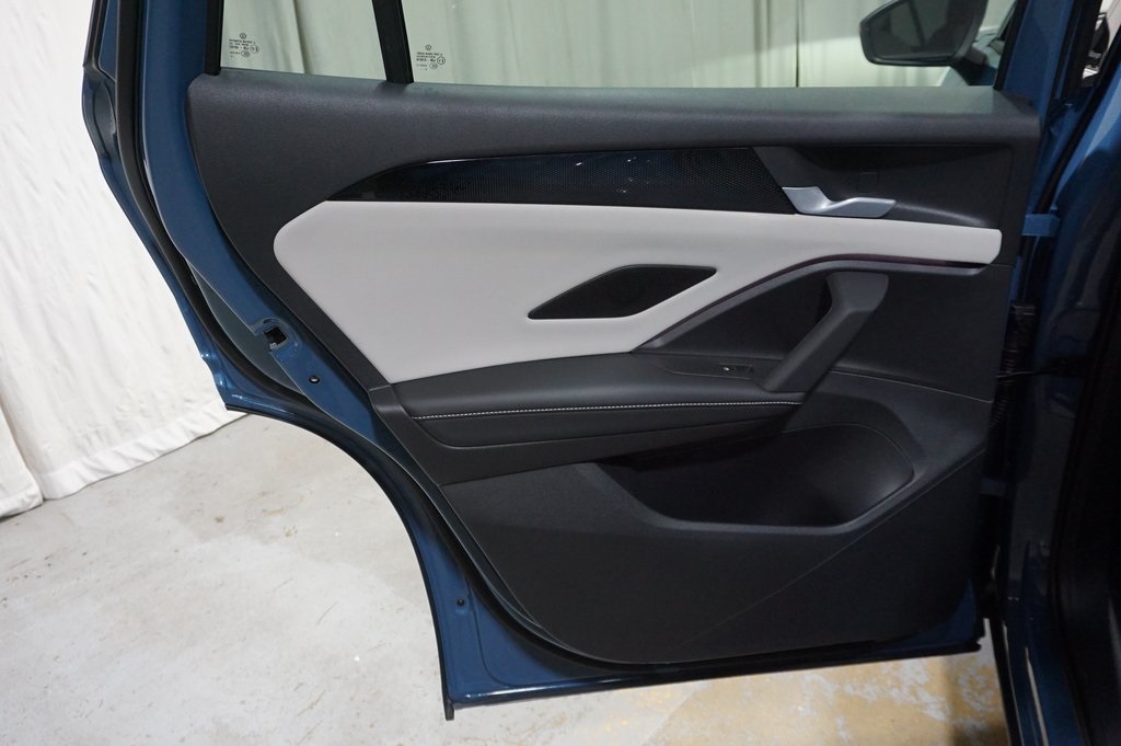 2025 Volkswagen Tiguan SE photo 21