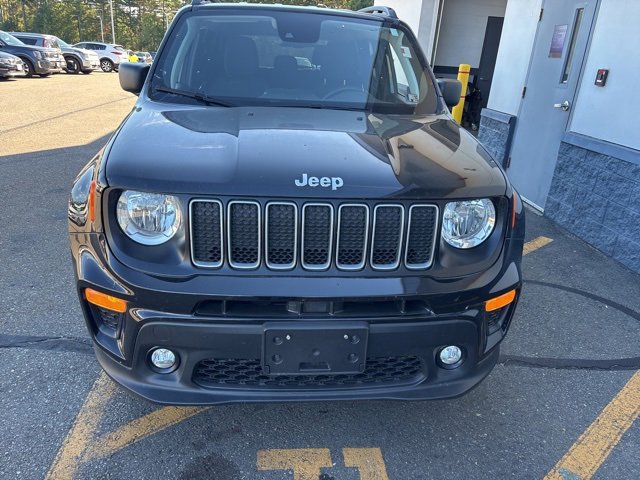 2022 Jeep Renegade Latitude photo 2