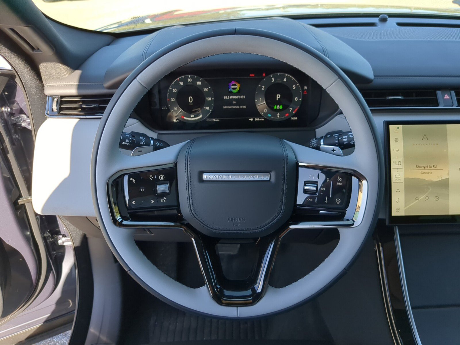 2026 Land Rover Range Rover Velar P250 S photo 24