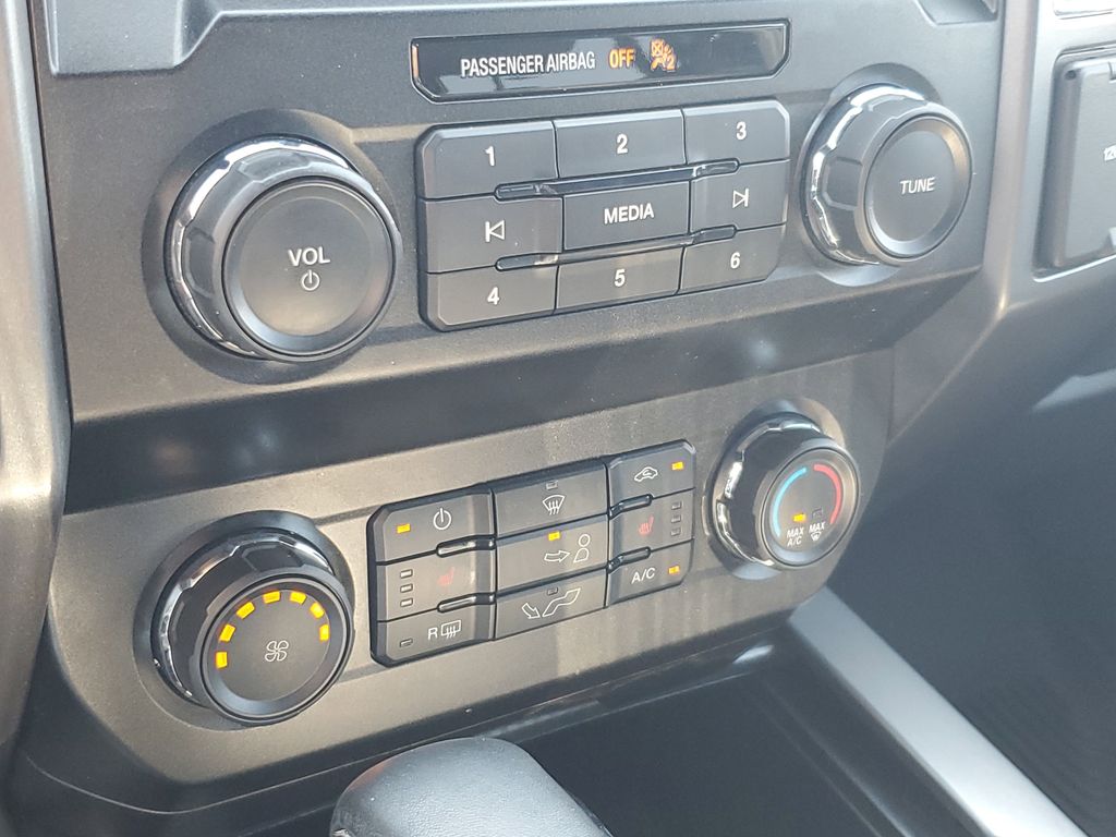 2020 Ford F-150 XLT photo 18