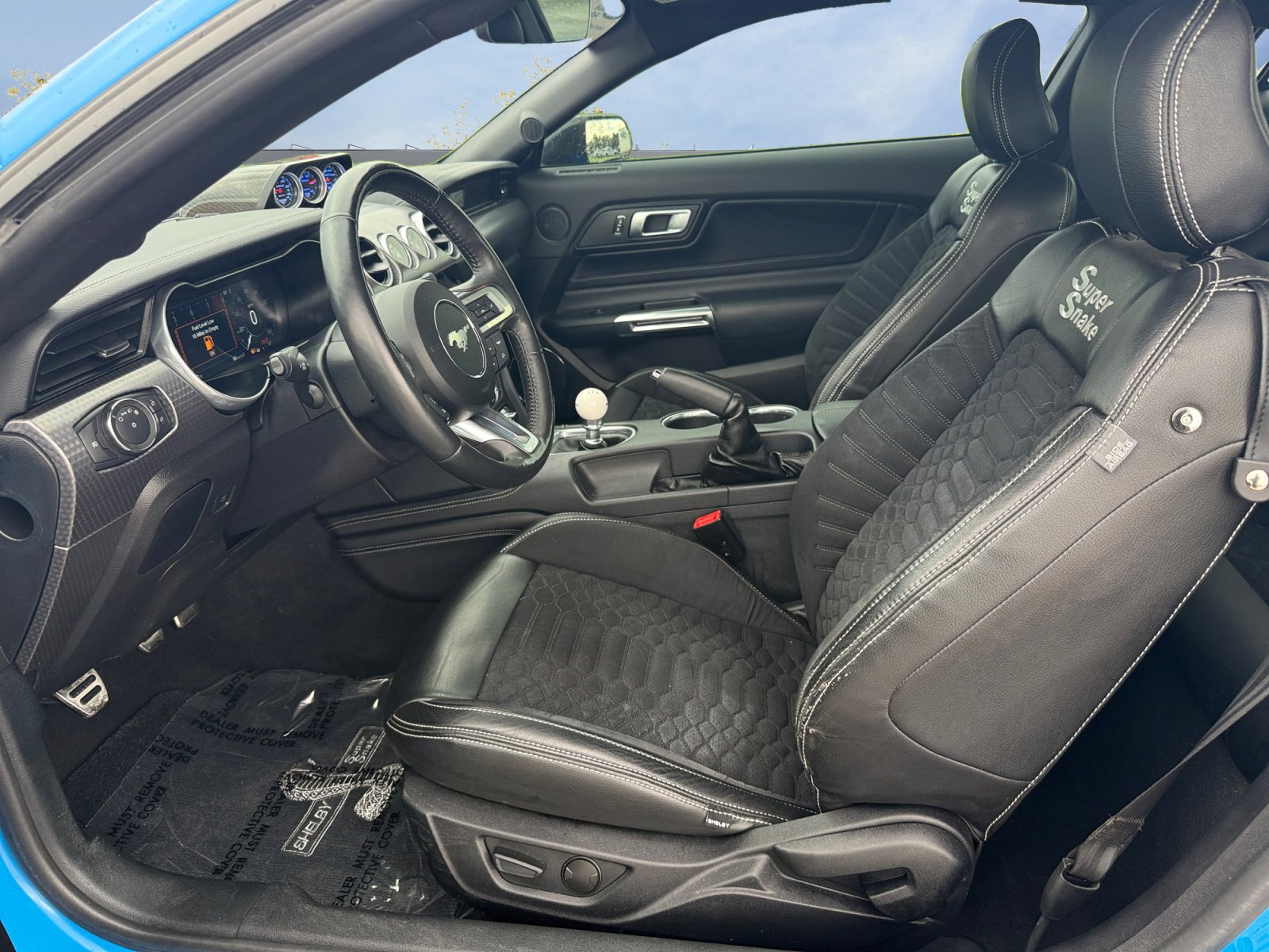 2022 Ford Mustang GT Premium photo 2