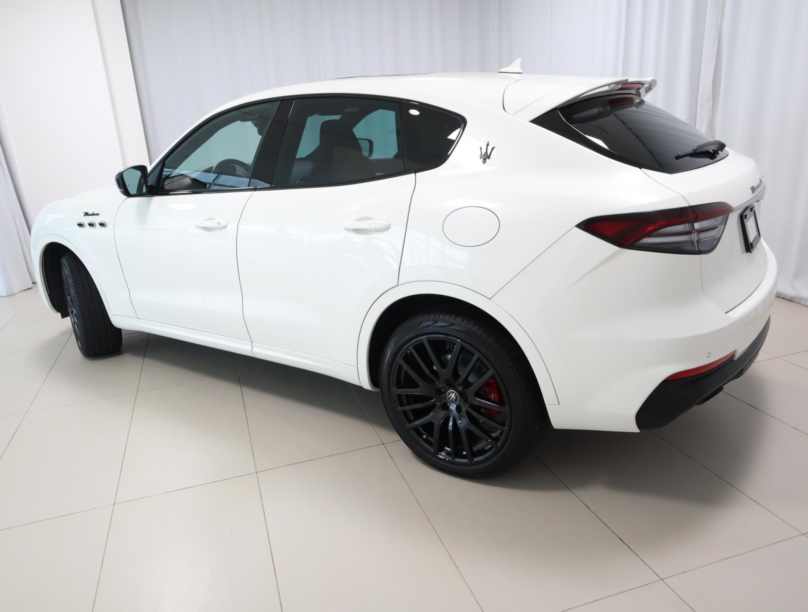 2022 Maserati Levante Modena photo 3
