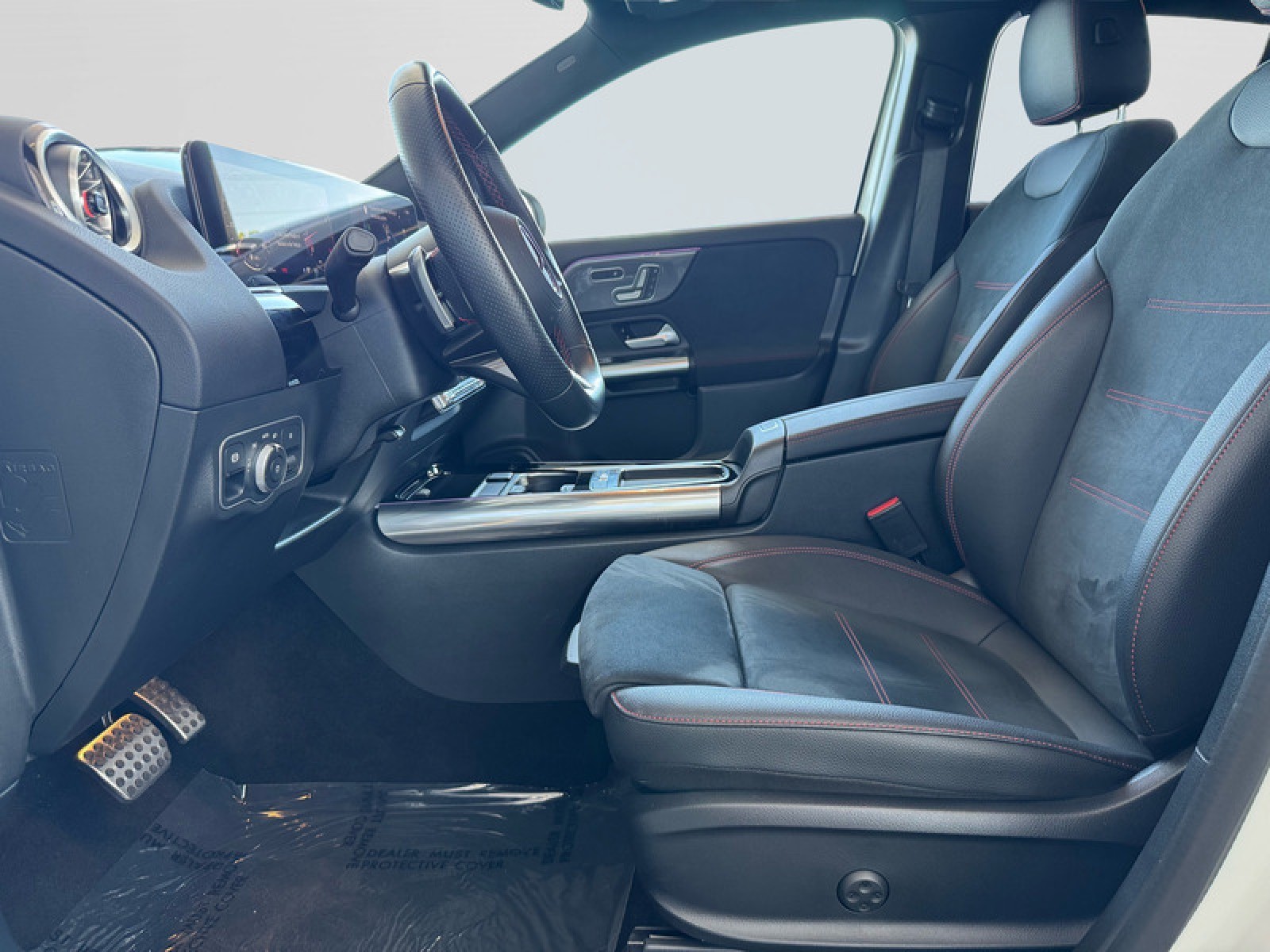 2025 Mercedes Benz GLA 250 photo 12
