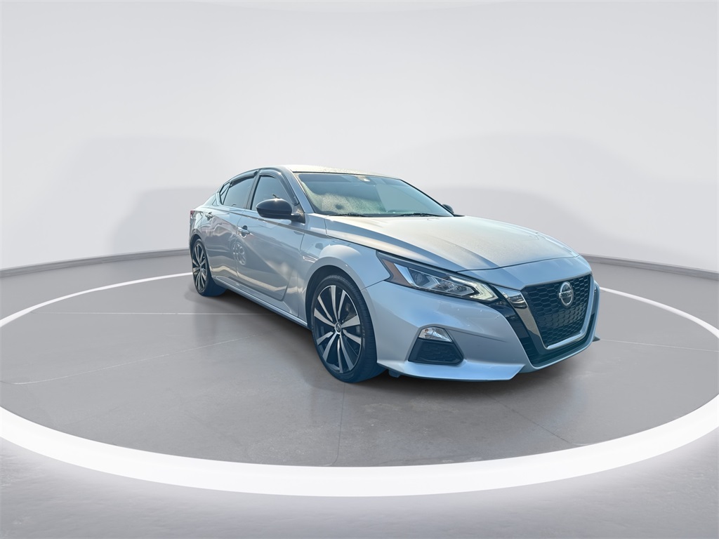 2020 Nissan Altima 2.5 SR photo 2