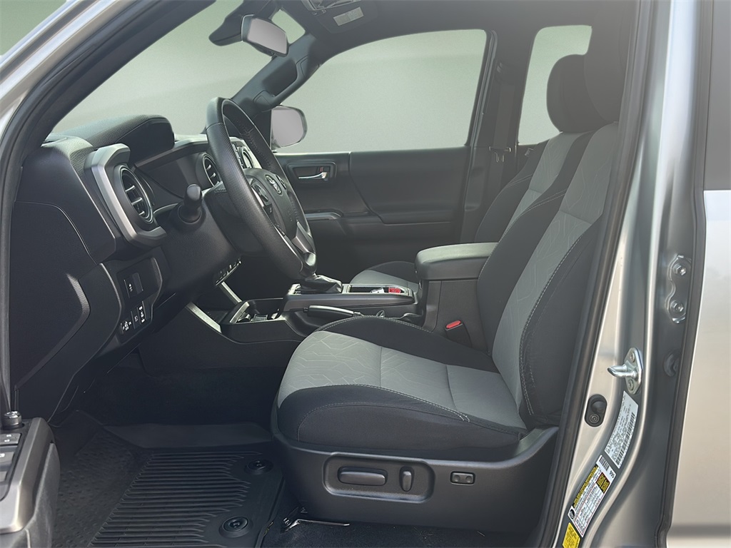 2023 Toyota Tacoma TRD Pro V6 photo 8