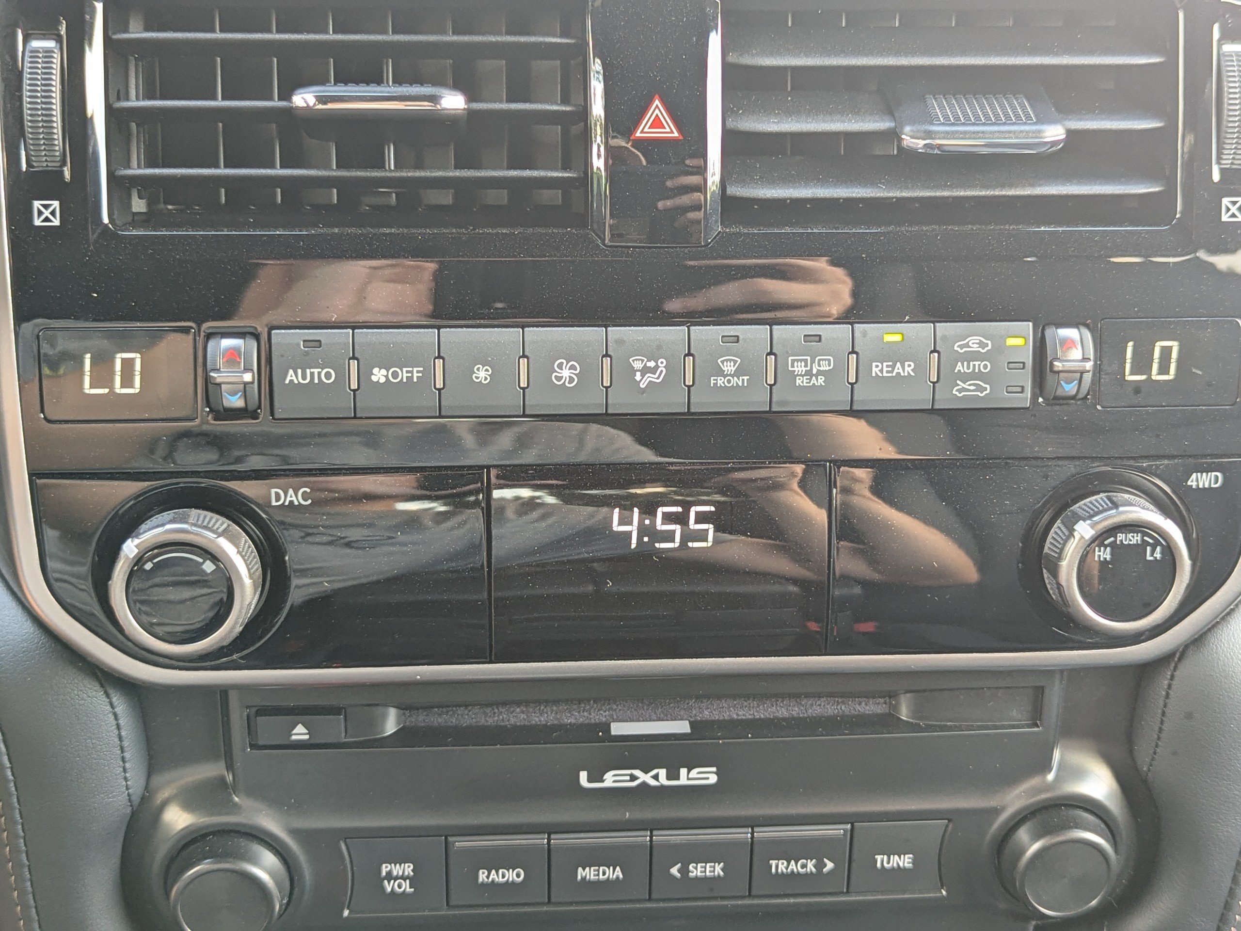 2023 Lexus GX Premium photo 24