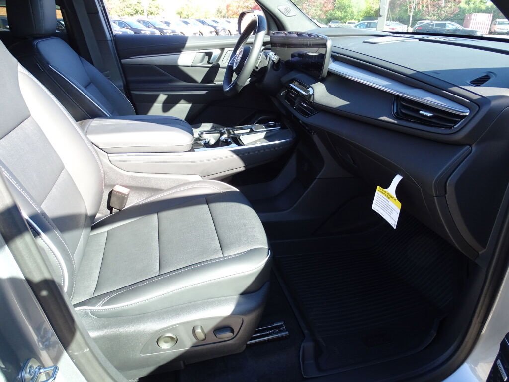 2025 Buick Enclave Preferred photo 9