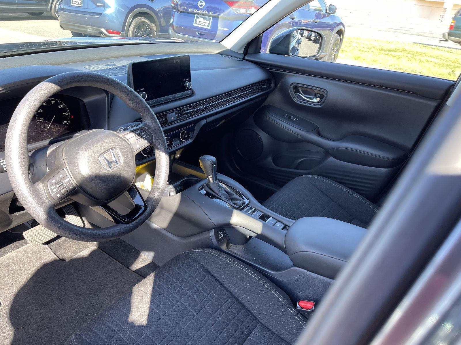 2023 Honda HR-V LX photo 4