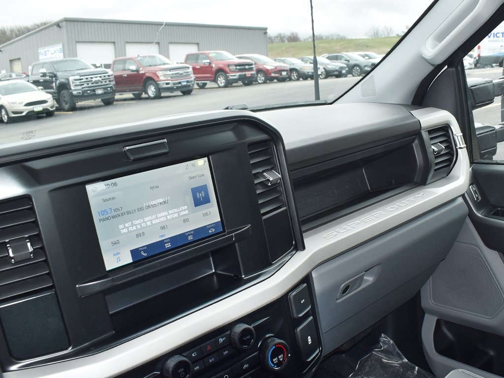 2025 Ford F-350 XL photo 14