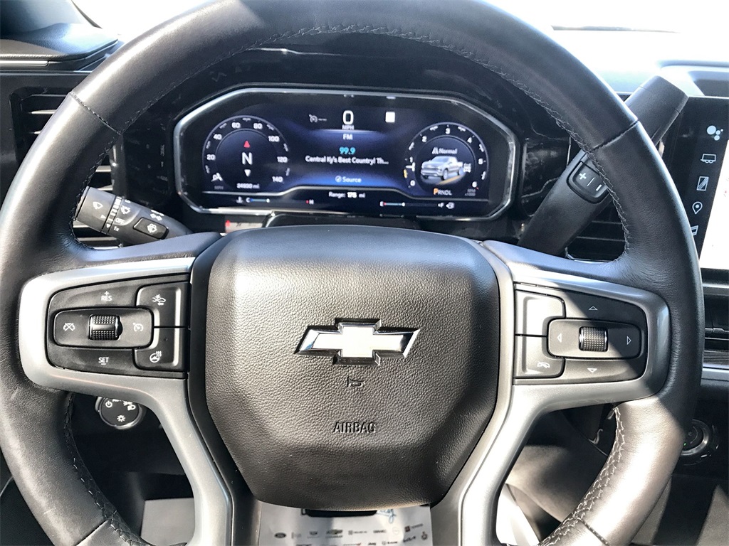 2022 Chevrolet Silverado 1500 LT photo 14