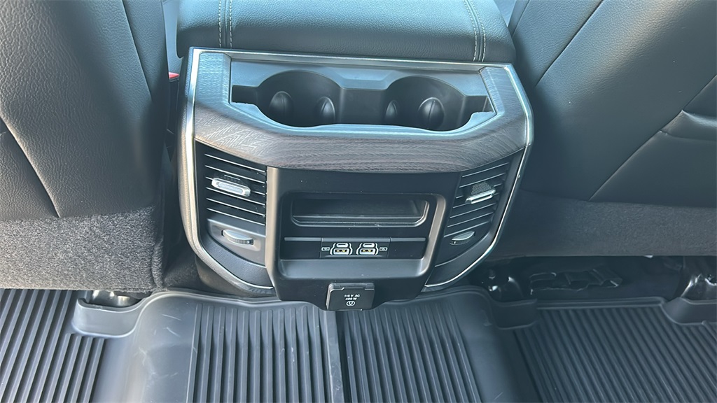 2025 Ram 2500 Laramie photo 30