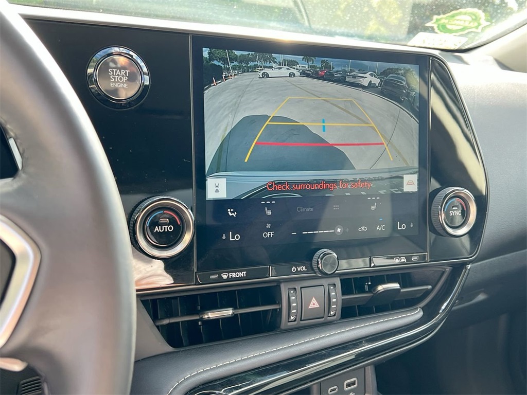 2025 Lexus NX 250 photo 12