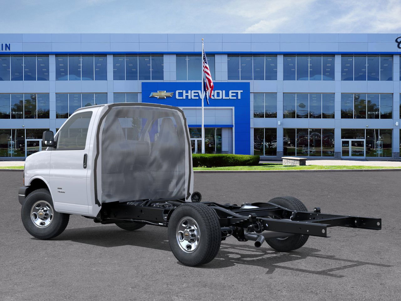 2025 Chevrolet Express Cutaway 3500 photo 3