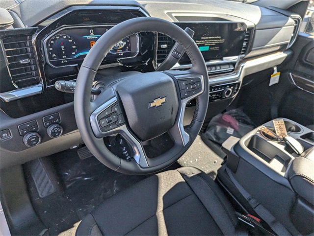 2025 Chevrolet Silverado 2500HD LT photo 4