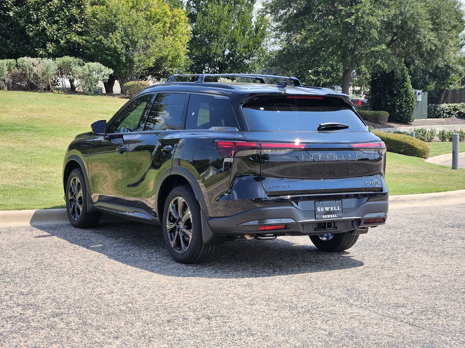 2026 Infiniti QX60 Autograph AWD photo 2
