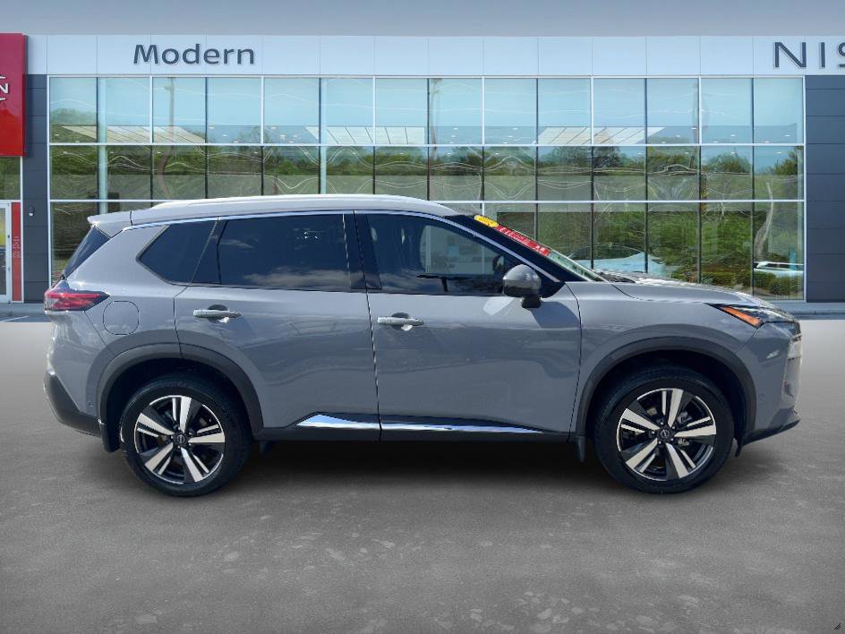 2023 Nissan Rogue SL photo 4