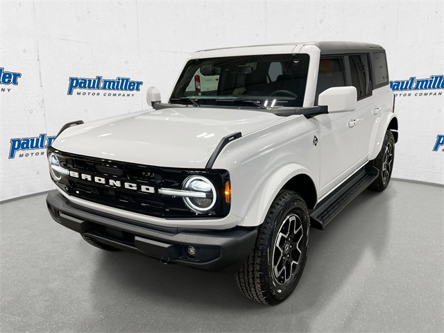 2025 Ford Bronco 4-Door Outer Banks's photo