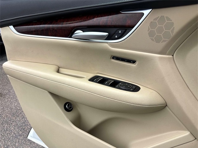 2017 Cadillac XT5 Luxury photo 19