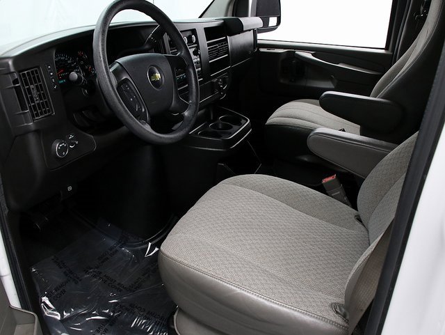 2015 Chevrolet Express Passenger 2500 LS photo 6