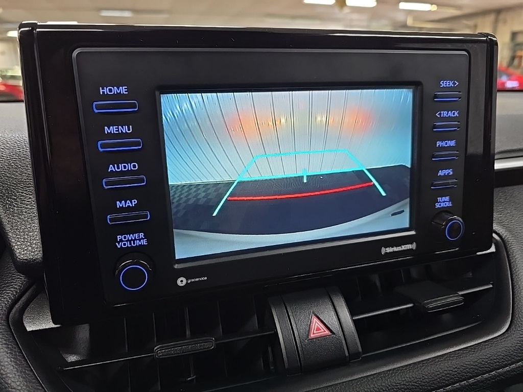 2022 Toyota RAV4 XLE photo 24
