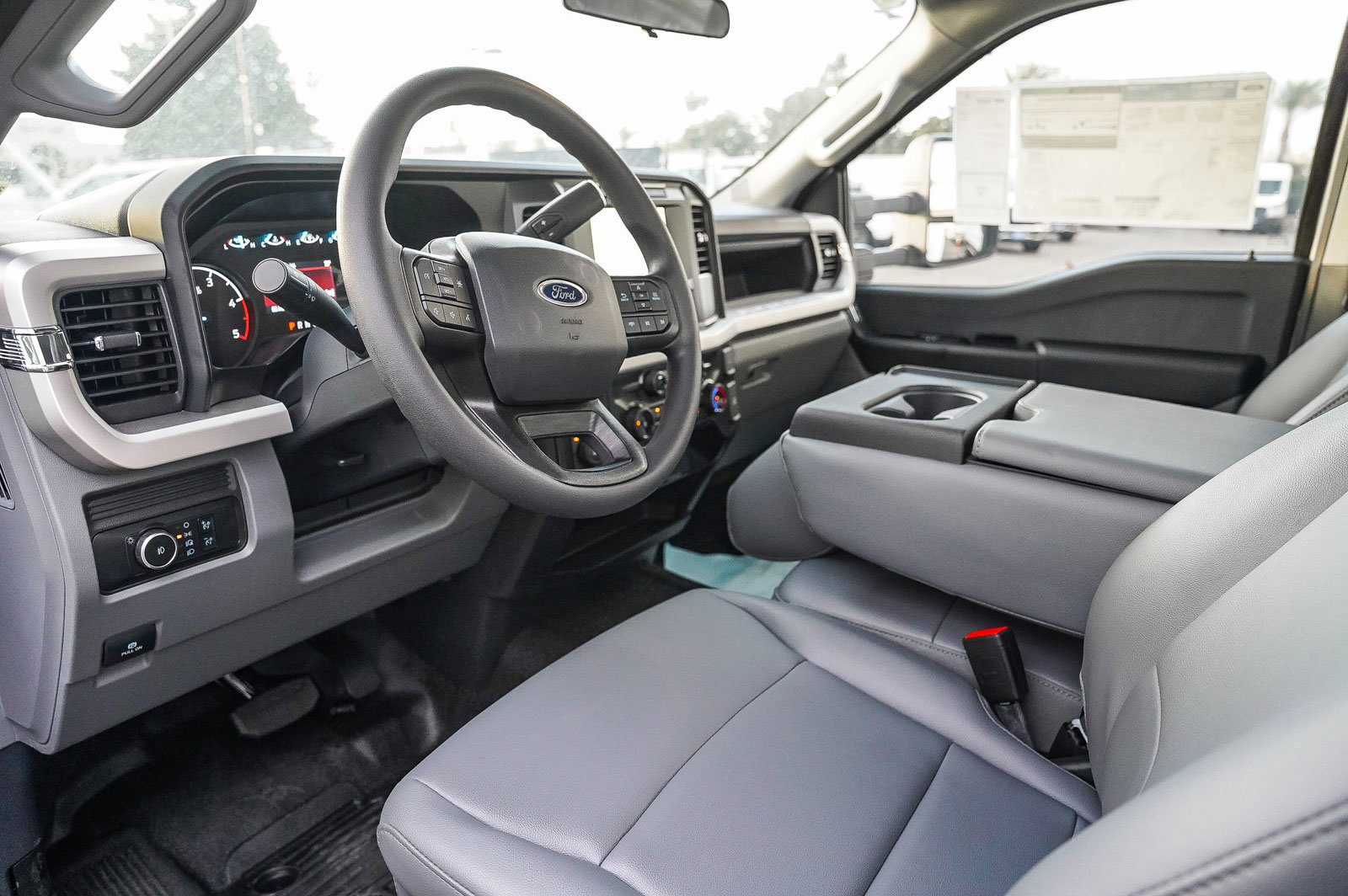 2024 Ford F-350 XL photo 22