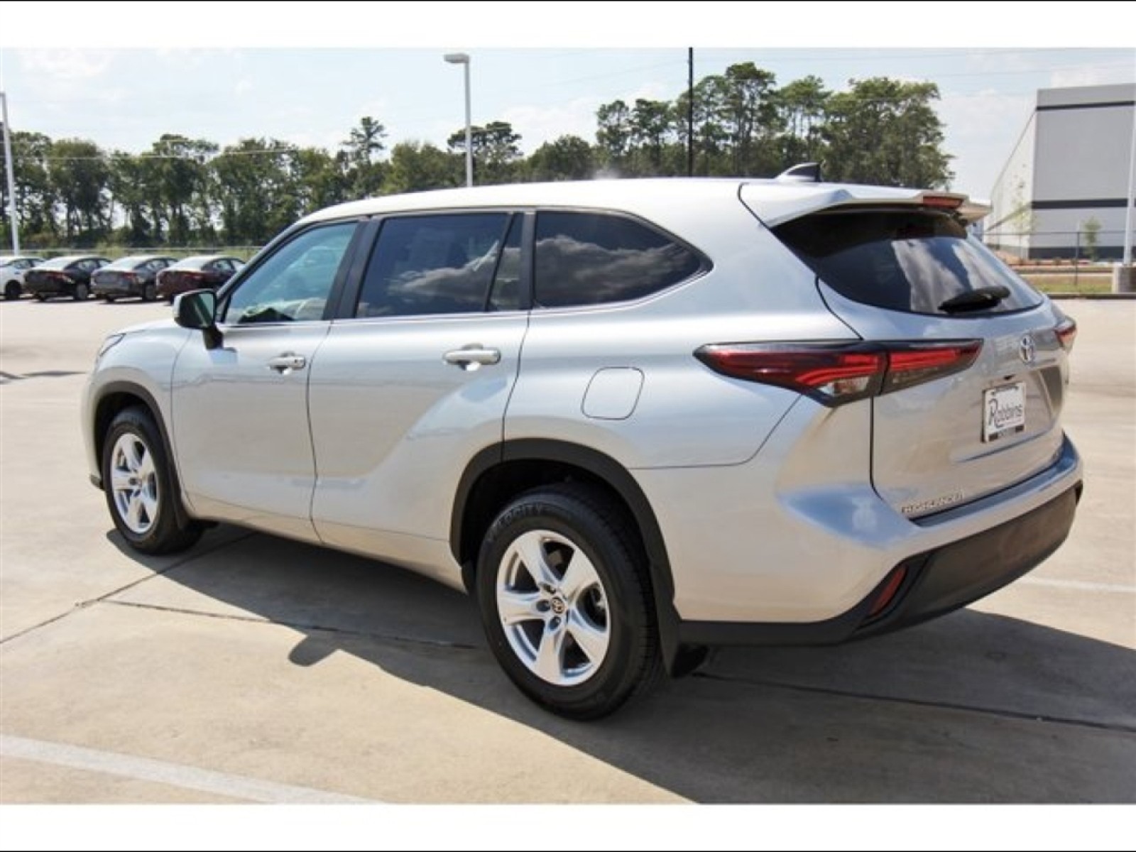 2024 Toyota Highlander LE - 3