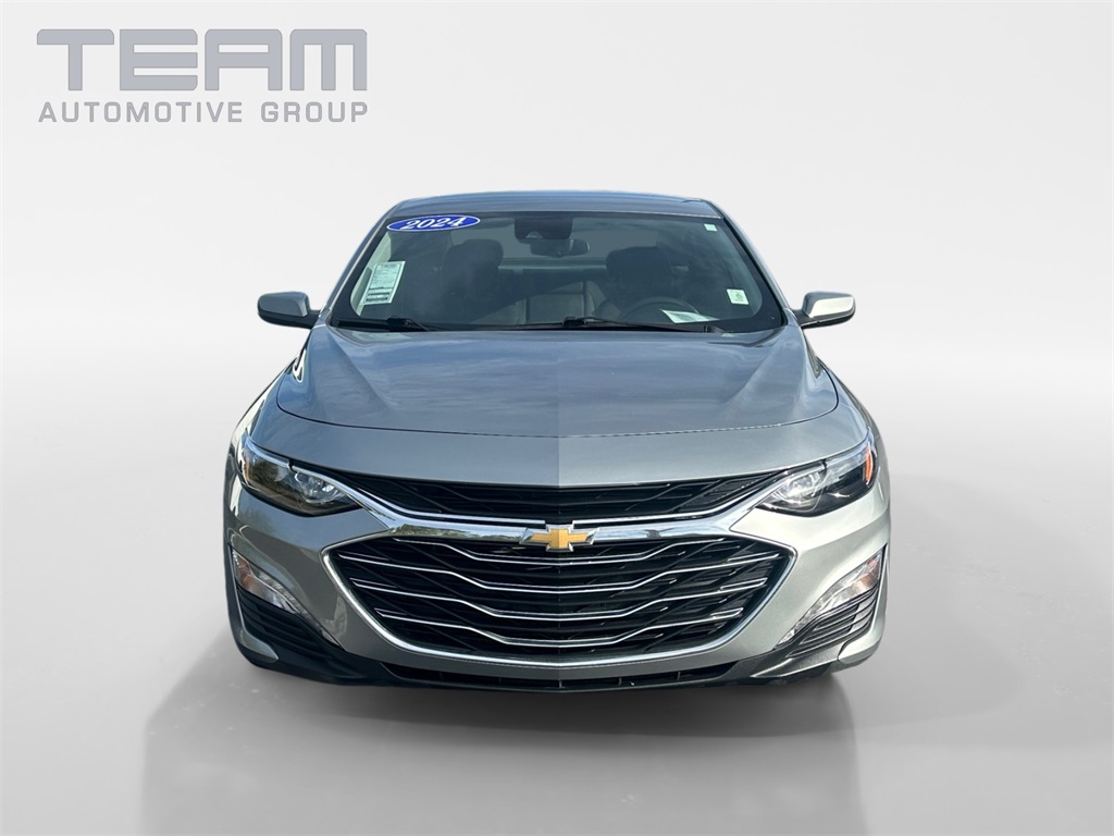 2024 Chevrolet Malibu 1LT photo 2
