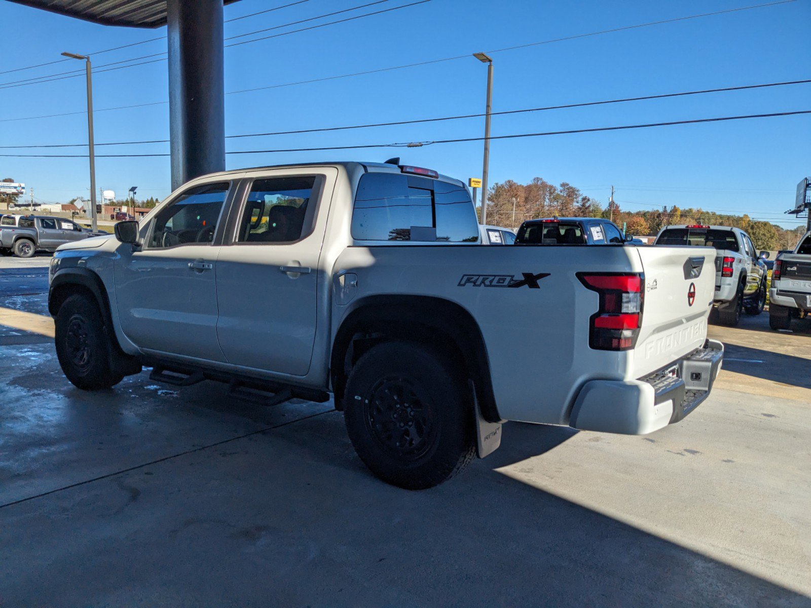 2025 Nissan Frontier Crew Cab PRO-X photo 5