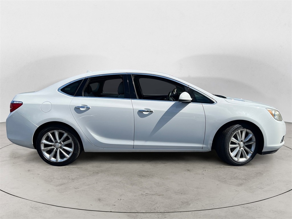 Used 2013 Buick Verano 1SD with VIN 1G4PP5SK4D4188697 for sale in Monroe, WI
