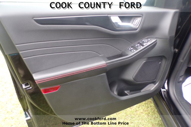 2025 Ford Escape ST-Line photo 14