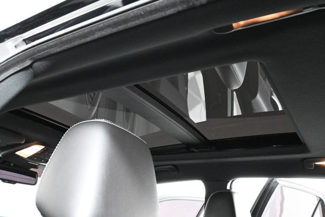 2022 Chrysler 300 S photo 5