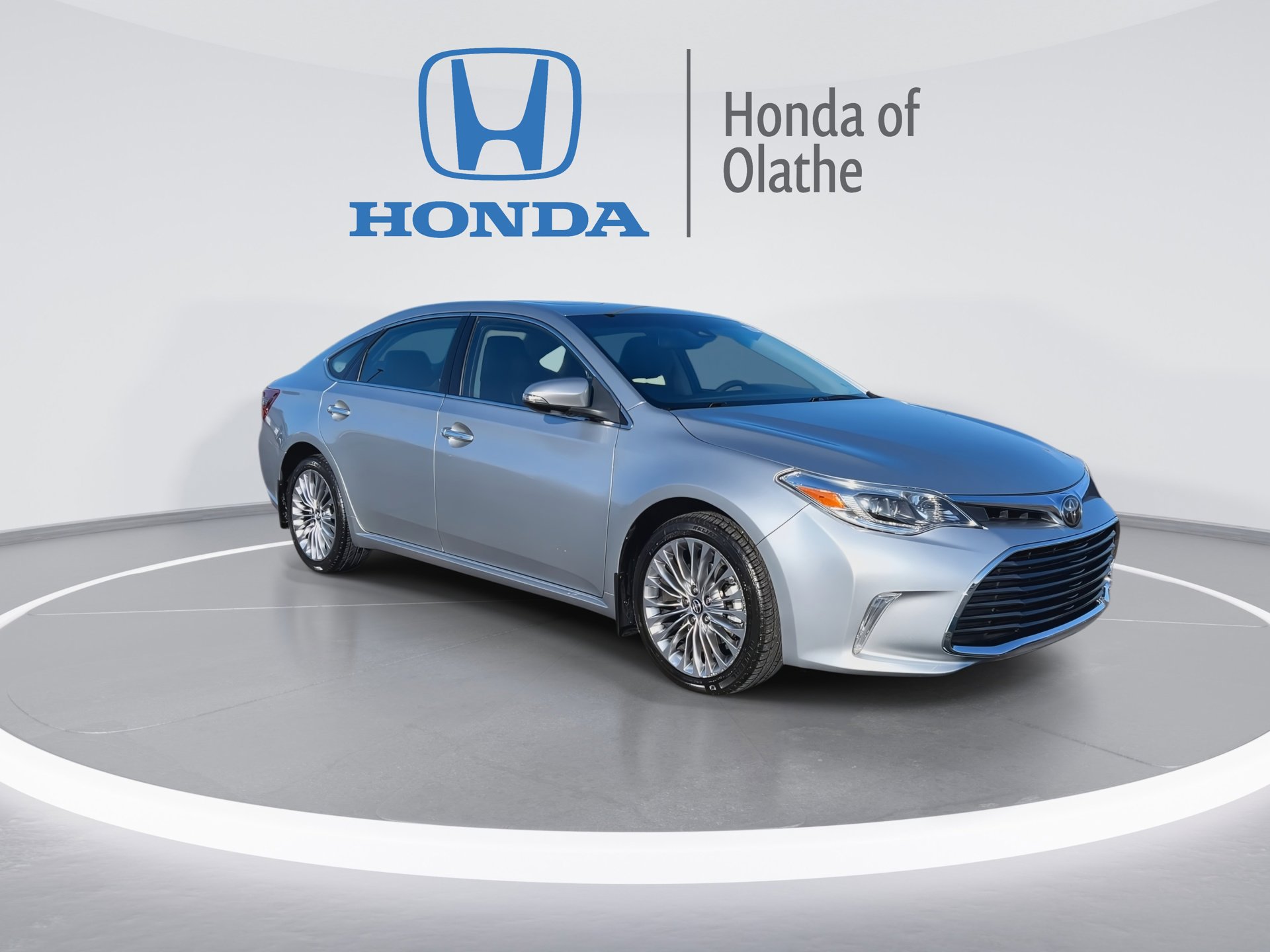 Used 2017 Toyota Avalon Limited with VIN 4T1BK1EBXHU247562 for sale in Kansas City