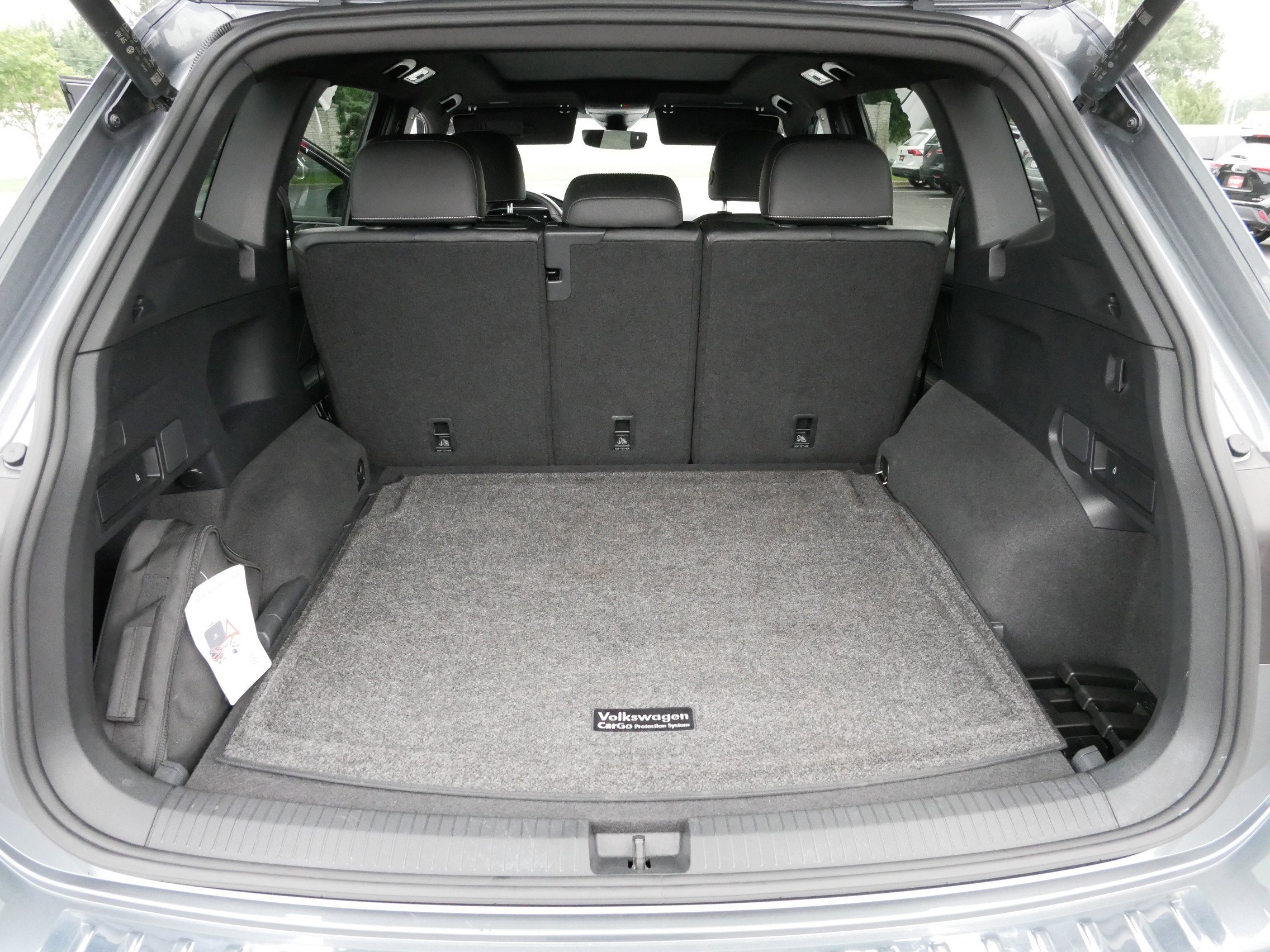 2022 Volkswagen Tiguan SE R-Line Black photo 16
