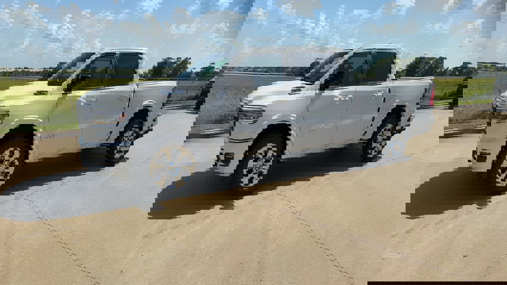 2025 Ram 1500 Big Horn photo 4