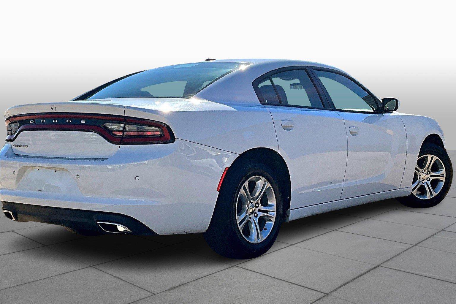 2022 Dodge Charger SXT photo 11