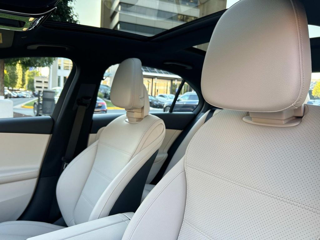 2025 Mercedes Benz C 300 4MATIC photo 38