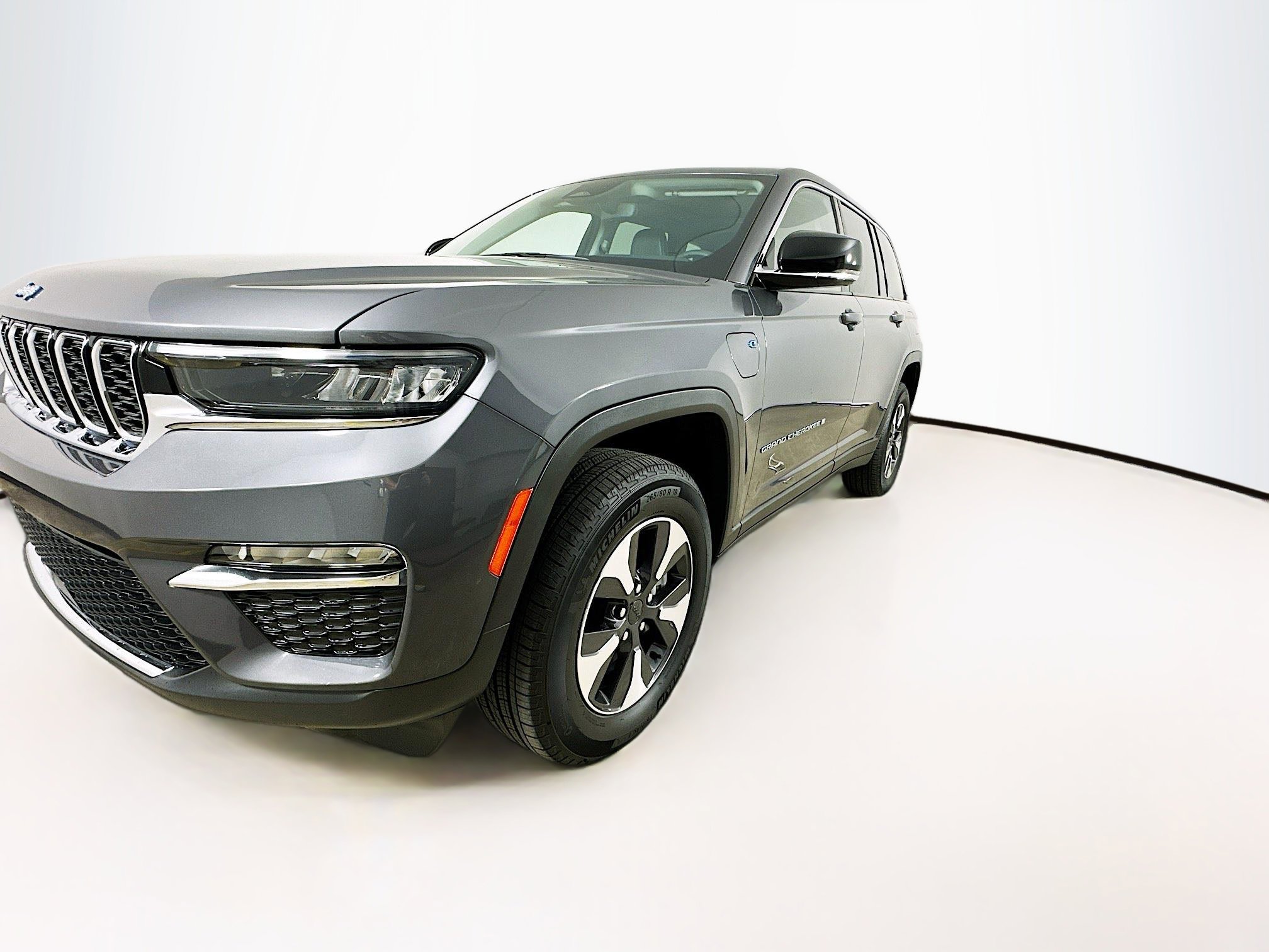 2023 Jeep Cherokee 4xe photo 3