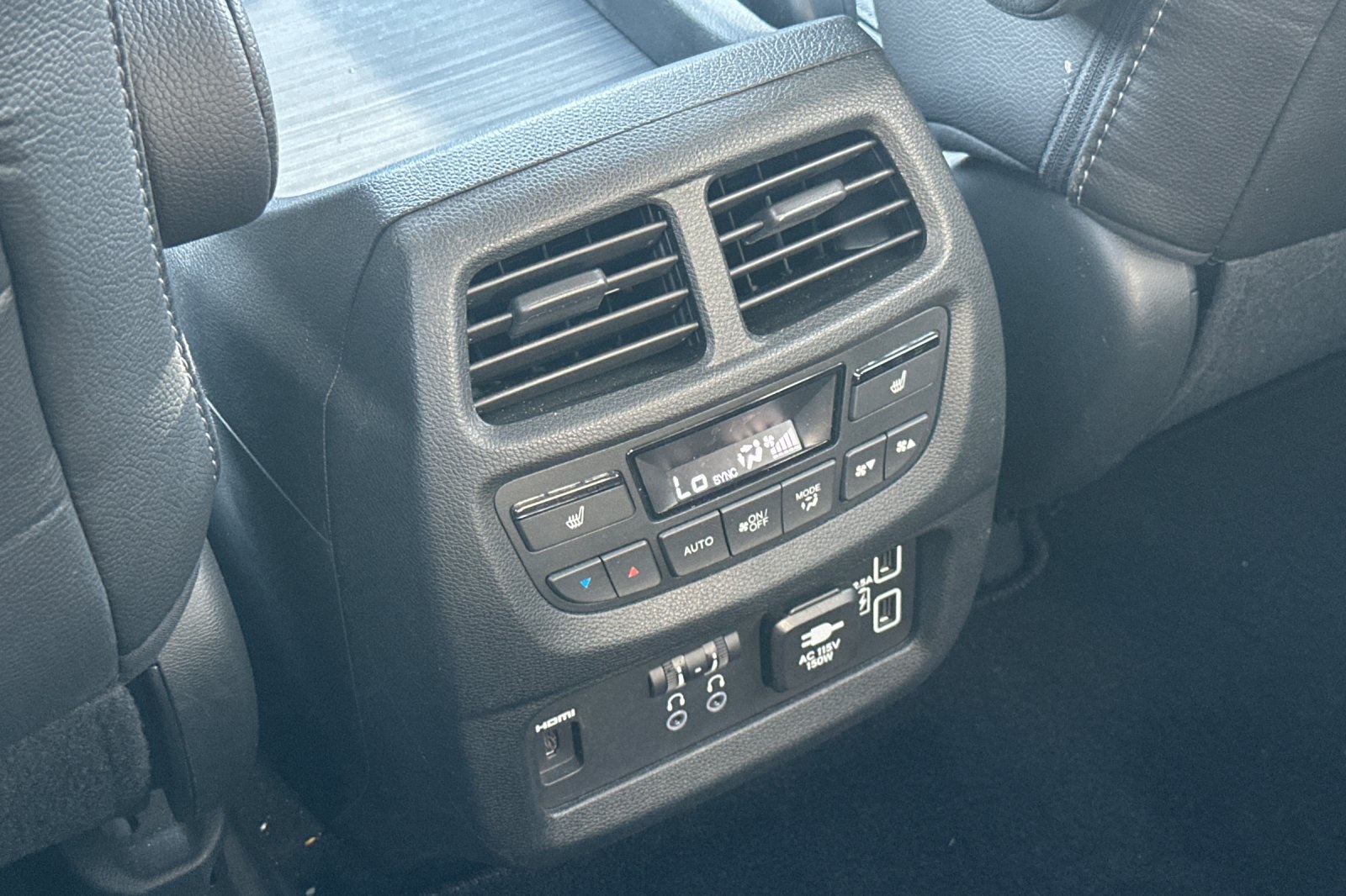 2022 Honda Pilot Touring photo 14