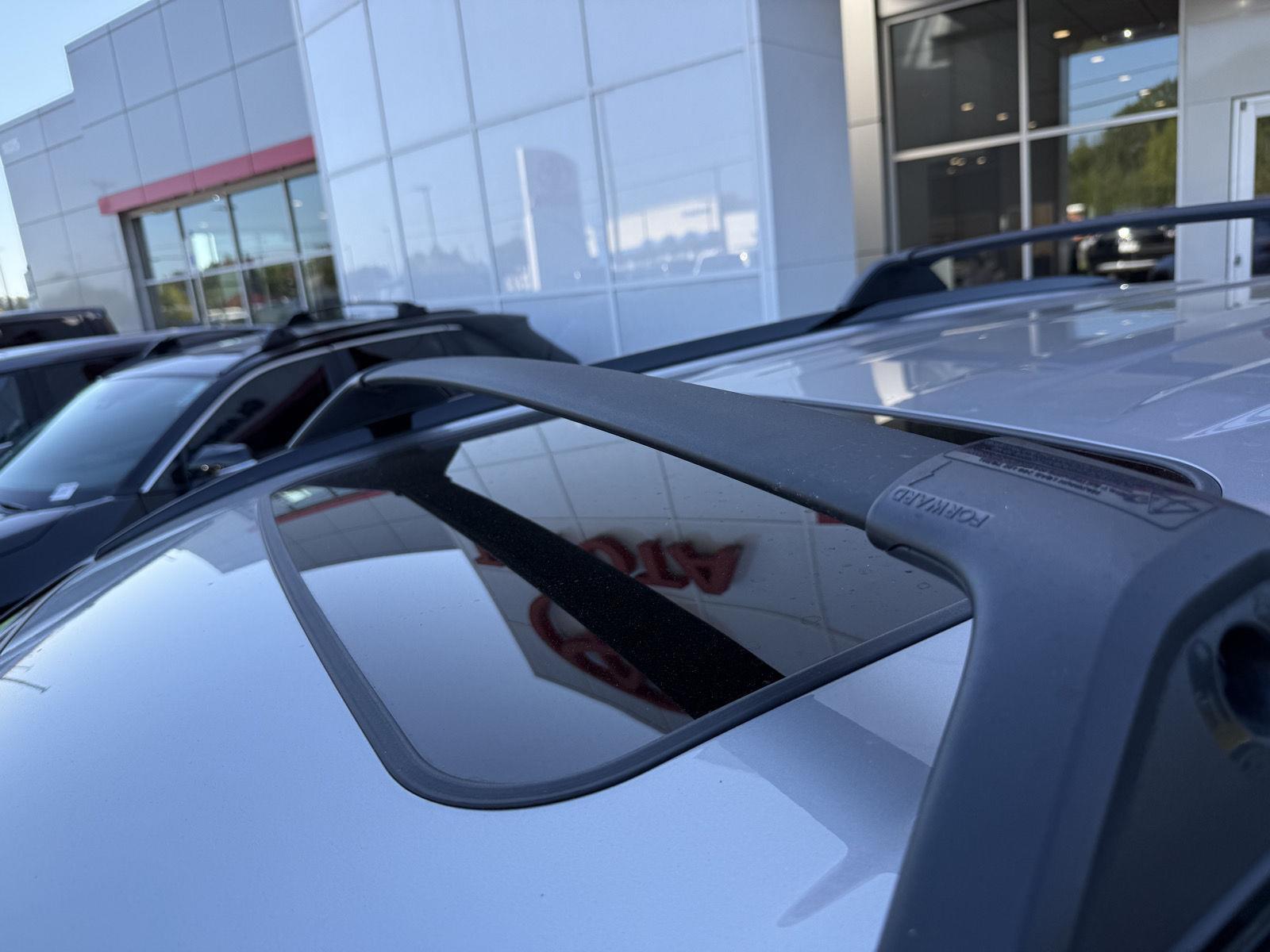 2025 Toyota RAV4 XLE photo 9