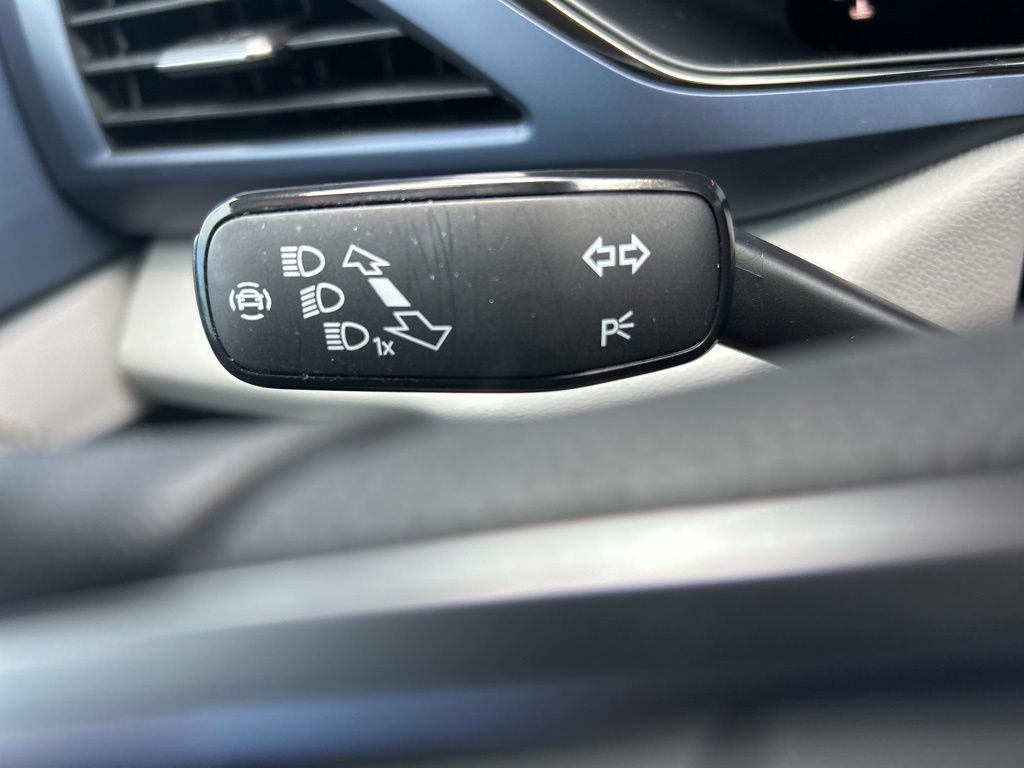 2022 Volkswagen Taos SE photo 19