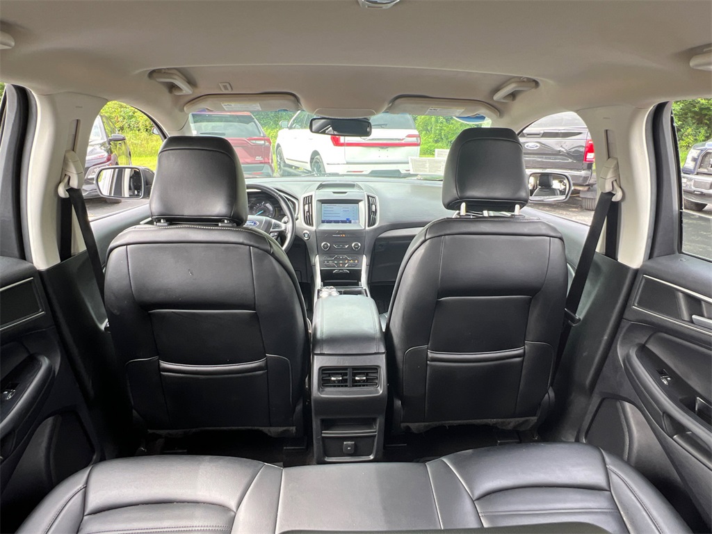 2020 Ford Edge SEL photo 32
