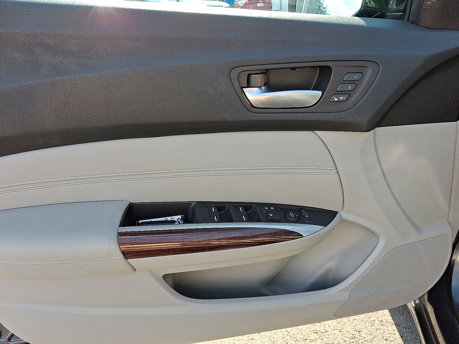 2016 Acura TLX Technology photo 11