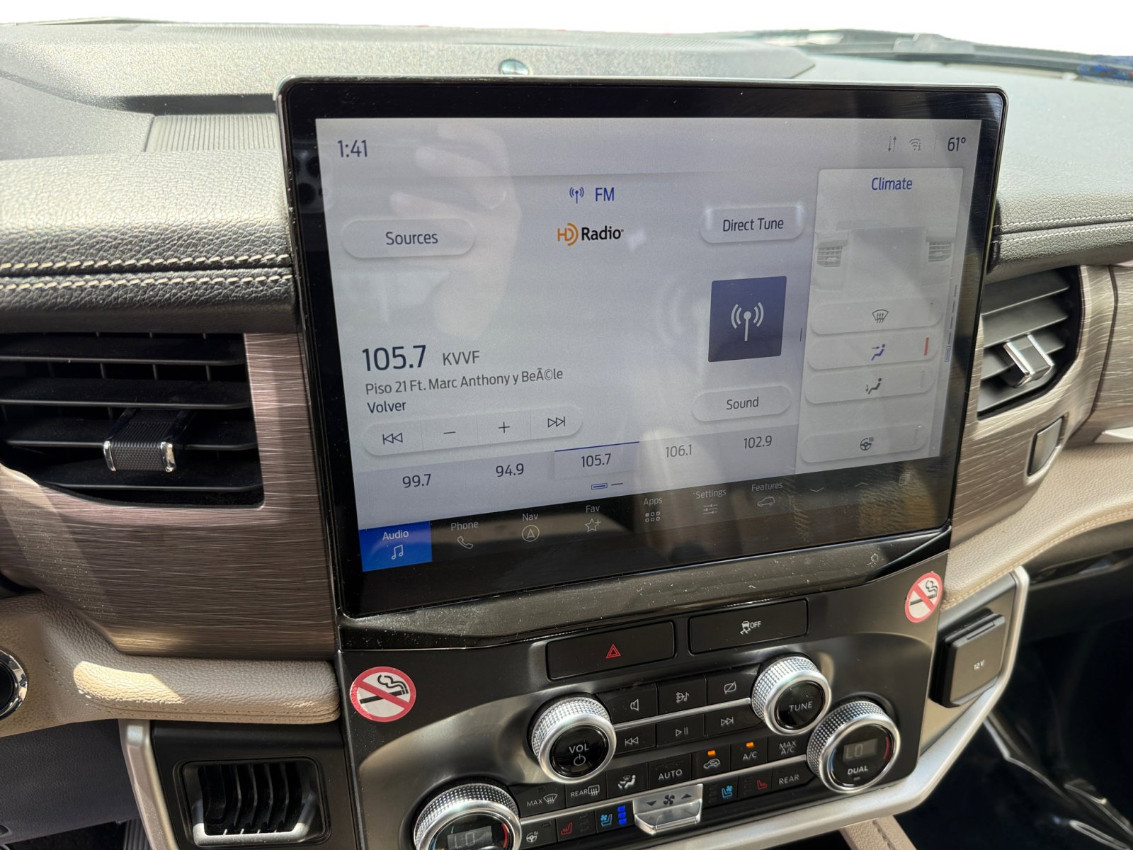 2022 Ford Expedition MAX Limited photo 12